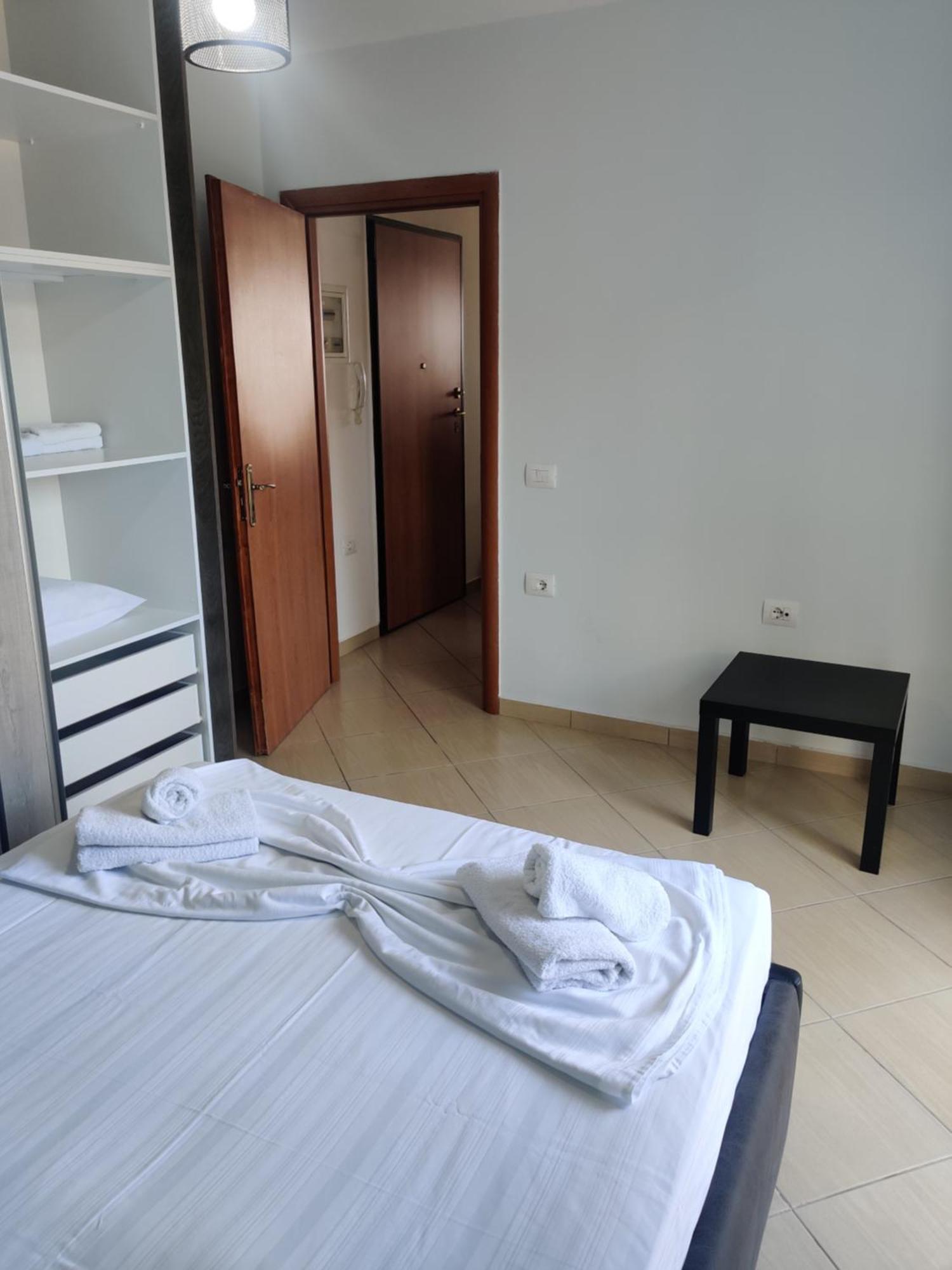 Harmony Apartment Sarande Bagian luar foto