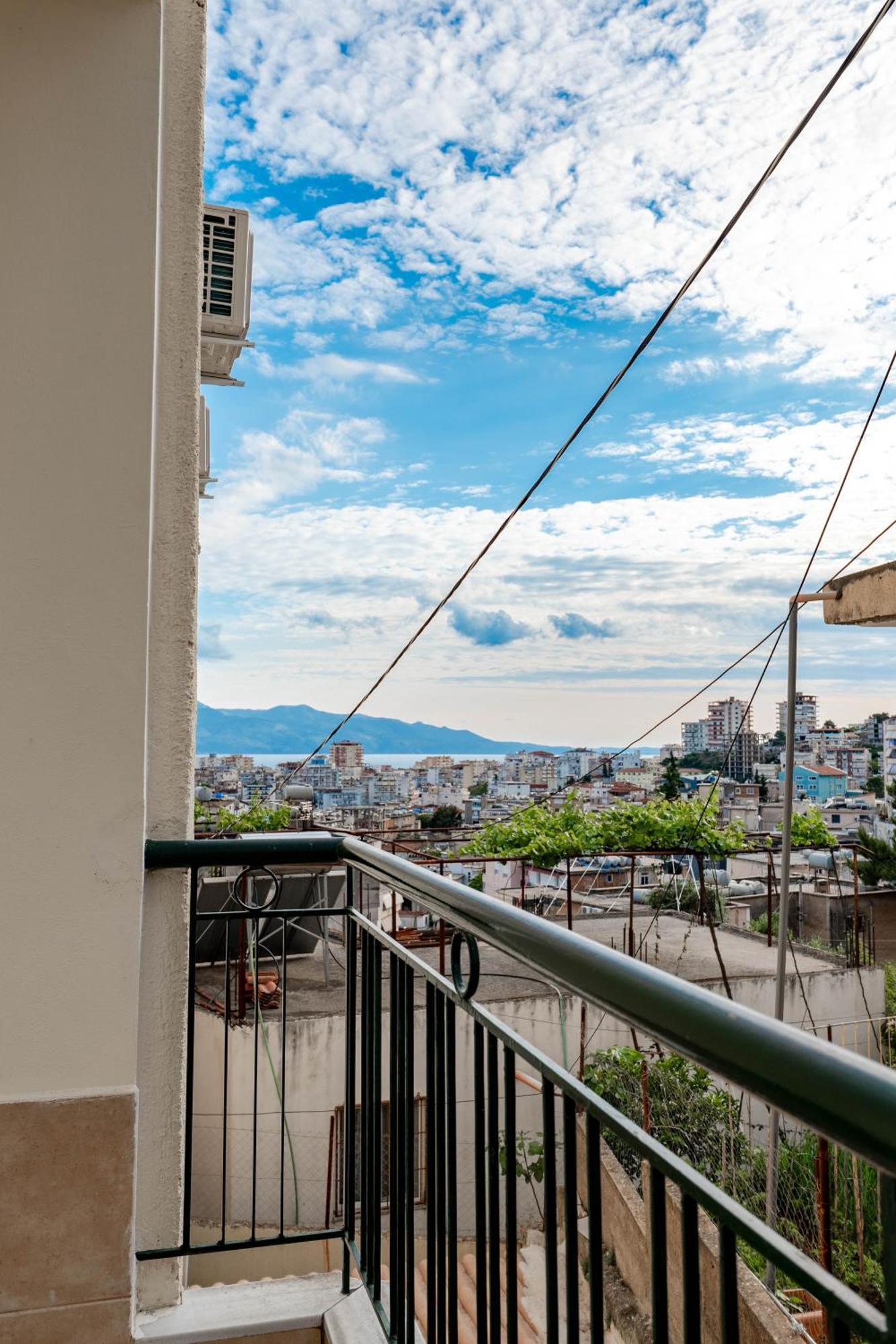 Harmony Apartment Sarande Bagian luar foto