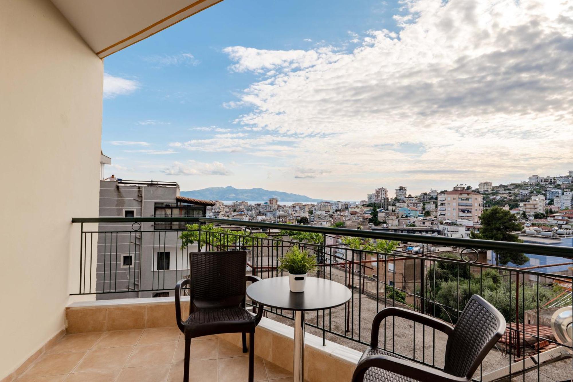 Harmony Apartment Sarande Bagian luar foto